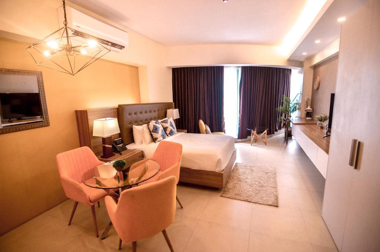 Aeon Suites Staycation Managed By Aria Hotel Davao City Extérieur photo